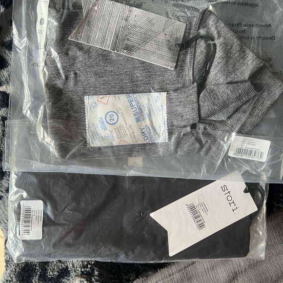 STORI Hero Cropped Tee - Picture 2 of 10